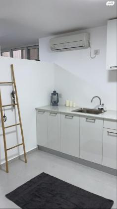 הנשיא יצחק בן צבי 89 (הרצליה פיתוח)