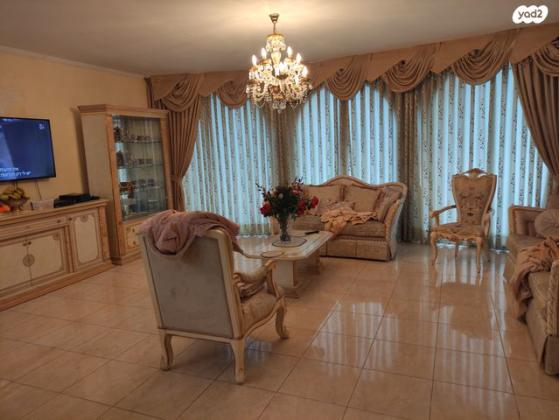 נחום אהרנפלד 19 (פסגת זאב מרכז)