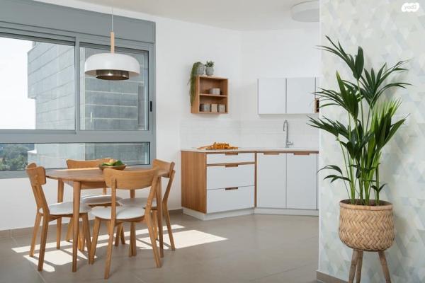 דקל הדום 15 (ניסן)