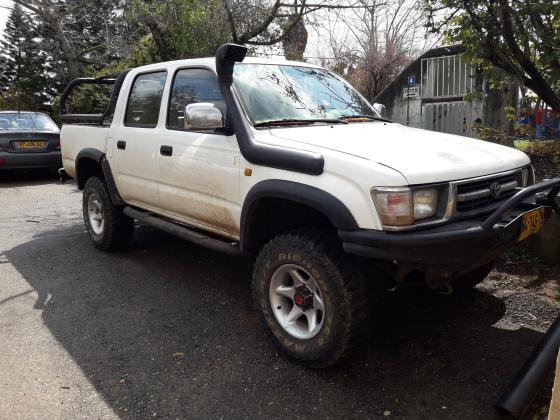 טויוטה היילקס 4X4 (1998)