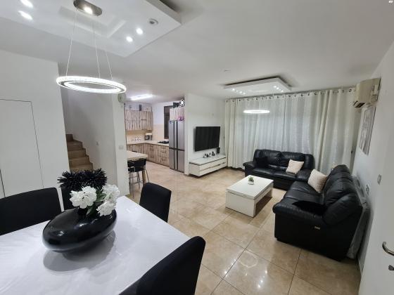 אפרים קישון 25 (קרית האמנים)