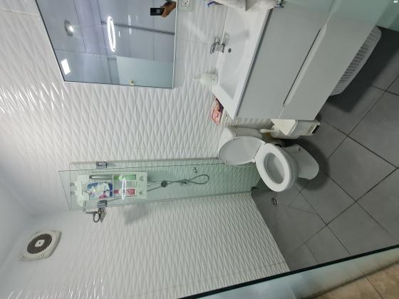 אפרים קישון 25 (קרית האמנים)