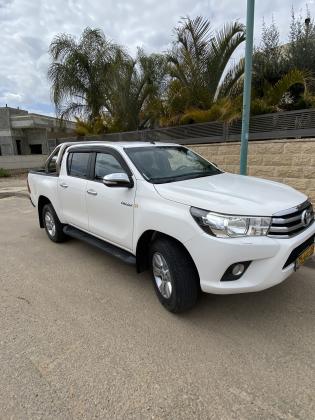 טויוטה היילקס 4X4 (2017)