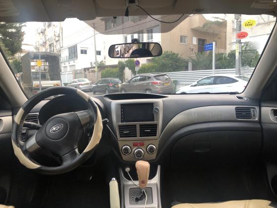 סובארו B3 האצ'בק (2009)