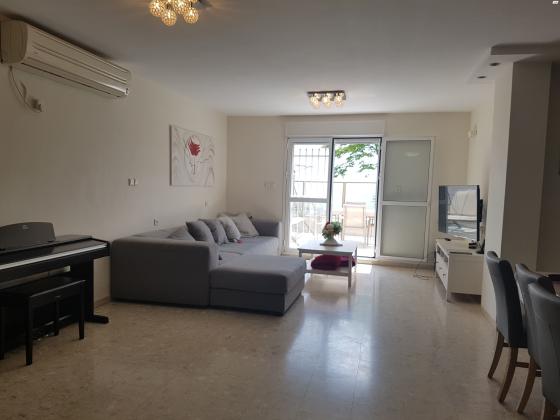 יעקב צור 25 (גבעת משואה)