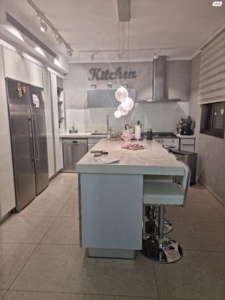 אמה טאובר פרידמן 1 (הרצליה הירוקה)