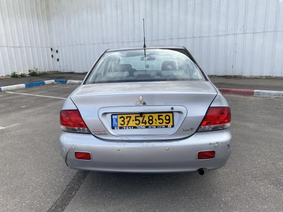 מיצובישי לנסר קלאסיק (2005)