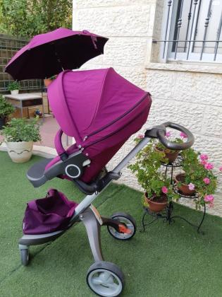 עגלת סטוקי אקספלורי בצבע סגול,