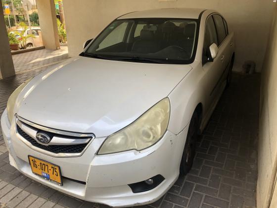 סובארו B4 (2011)