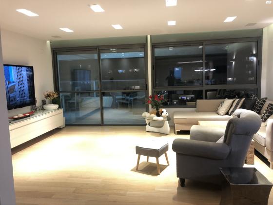 יחזקאל שטרייכמן 13 (הגוש הגדול)