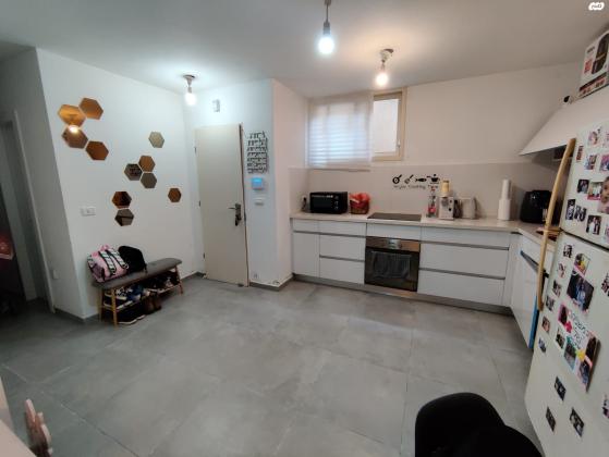 שמואל יבניאלי 22 (שעריה)