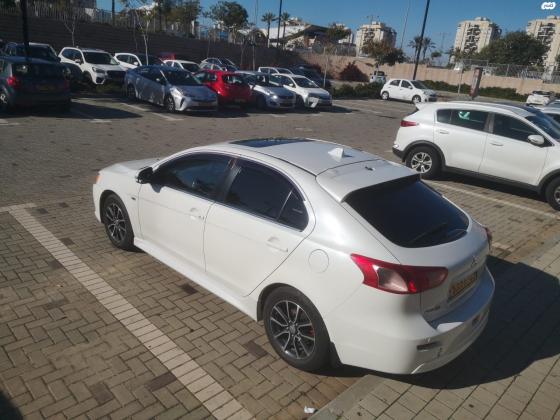 מיצובישי לנסר ספורטבק (2016)