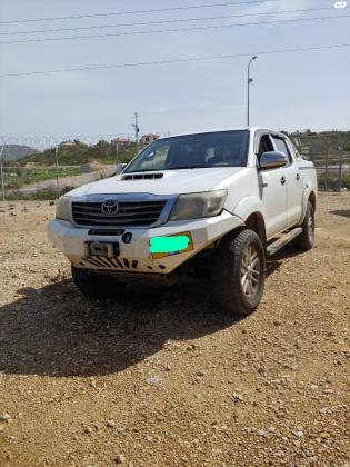 טויוטה היילקס ויגו 4X4 (2013)