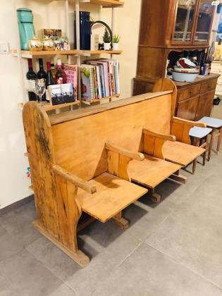 סט כיסאות בית כנסת מתקפלים מעץ