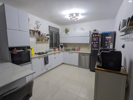 הנרייטה סאלד 4