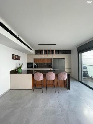 יצחק שמיר 13 (רמת הדר)