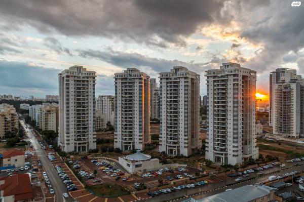 אסירי ציון 21 (נווה גן)