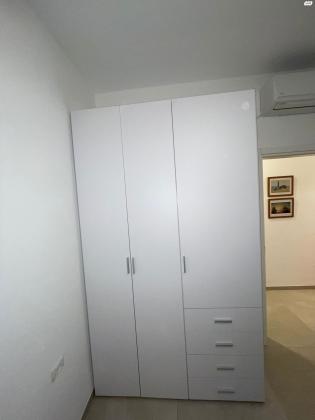 ארון דורון חדש במצב מצויין