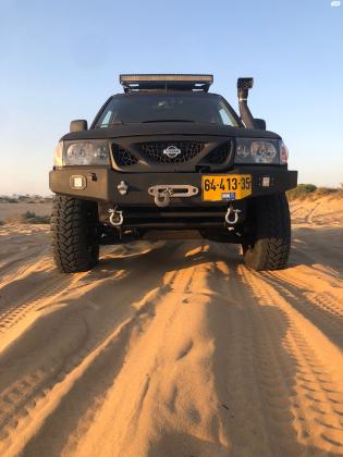 ניסאן טראנו ארוך (2002)