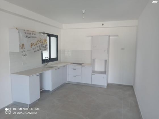 דולפין 1 (גלי כרמל, ז'בוטינסקי)