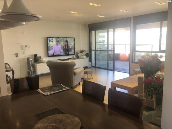 יחזקאל שטרייכמן 13 (הגוש הגדול)