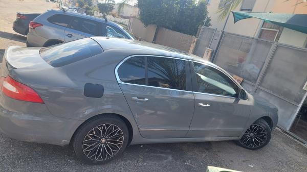 סקודה סופרב (עד 2019) (2013)