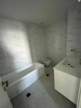 ניסים אלוני 12 (פארק צמרת)