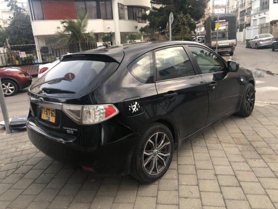 סובארו B3 האצ'בק (2009)