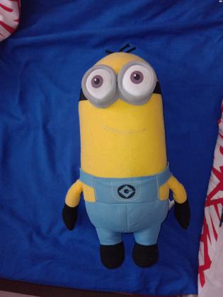 בובת מיניון גדולה במצב חדש