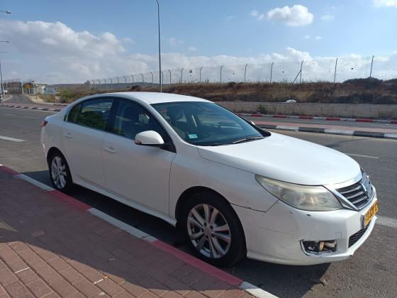 רנו לטיטוד (2013)