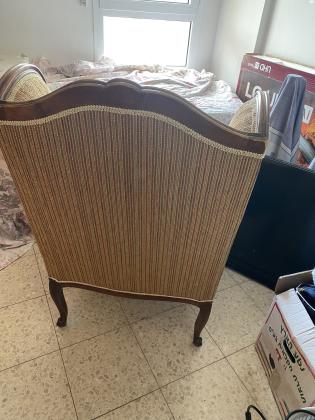 לאוהבי ריהוט עתיק; כורסא צרפתית