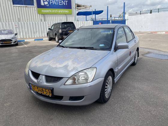 מיצובישי לנסר קלאסיק (2005)