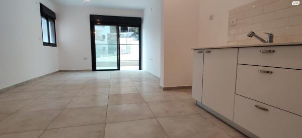 זלמן שניאור 23 (רמות רמז)