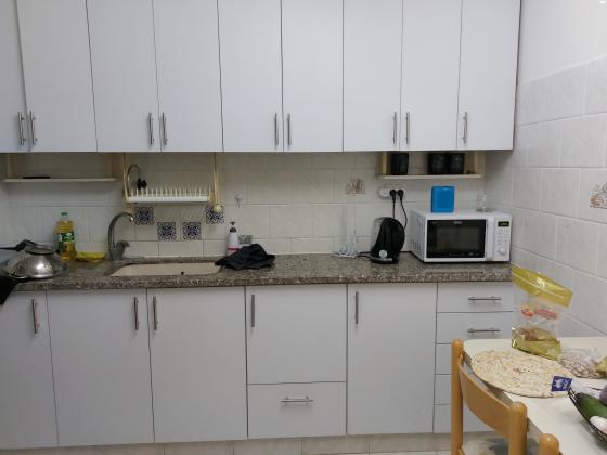 זלמן שניאור 8 (שכונה ב)