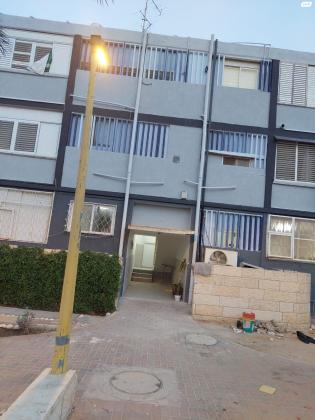 מ"ד המעפילים 10