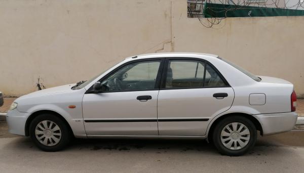 מאזדה 323 לאנטיס (2002)