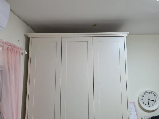 ארון בגדים בגוון אופייט 3