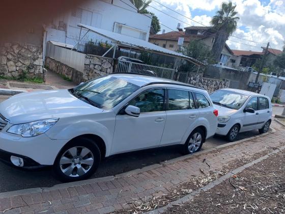 סובארו אאוטבק (2012)