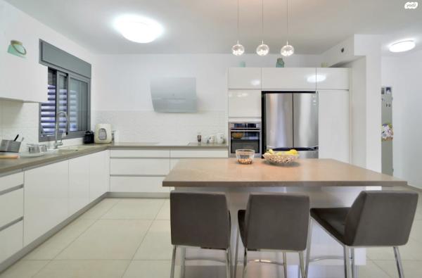 נחשון 13 (רמות יצחק)