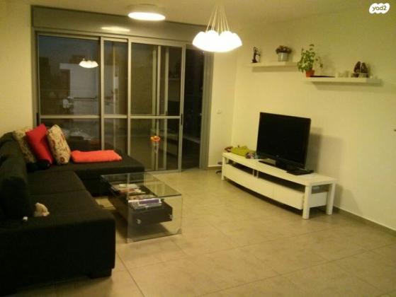 יעל רום 12 (אם המושבות)