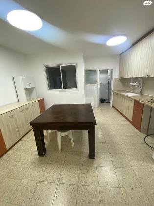 הדר 15 (תל גיבורים)