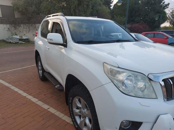 טויוטה לנד קרוזר קצר (2013)