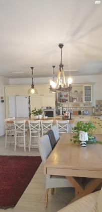 בתיה גור 3 (בר לב)