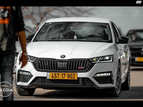 סקודה אוקטביה RS (2021)