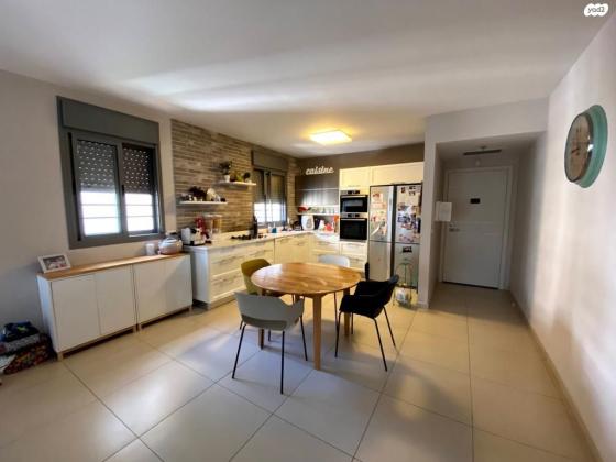 אסירי ציון 24 (נווה גן)