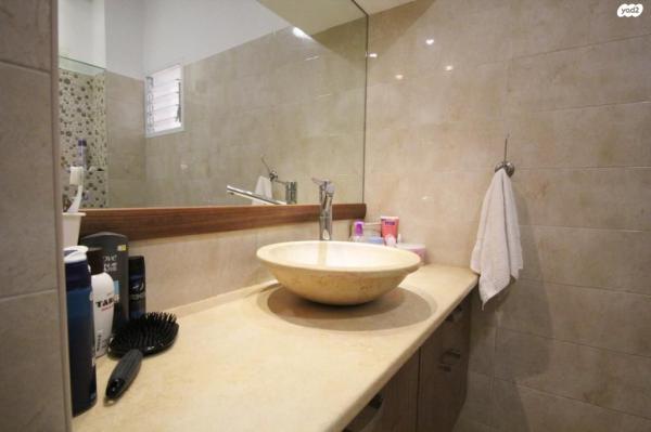 אליעזר הופיין 28 (שיכון חדש)