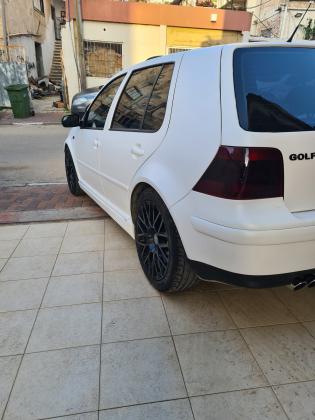 פולקסווגן גולף (2002)