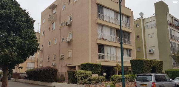 האחים סמילצ'נסקי 32 (רמז)