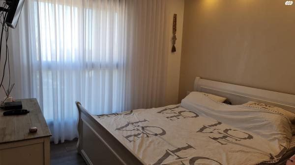 אלמוג 12 (גלי כרמל, ז'בוטינסקי)