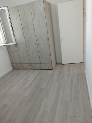 רוטנשטרייך 18 (ניר אביב)